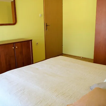Family Andrea Close To Apartman Palit