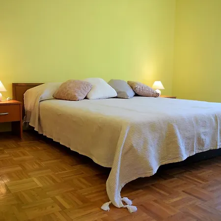 Family Andrea Close To Apartament Palit